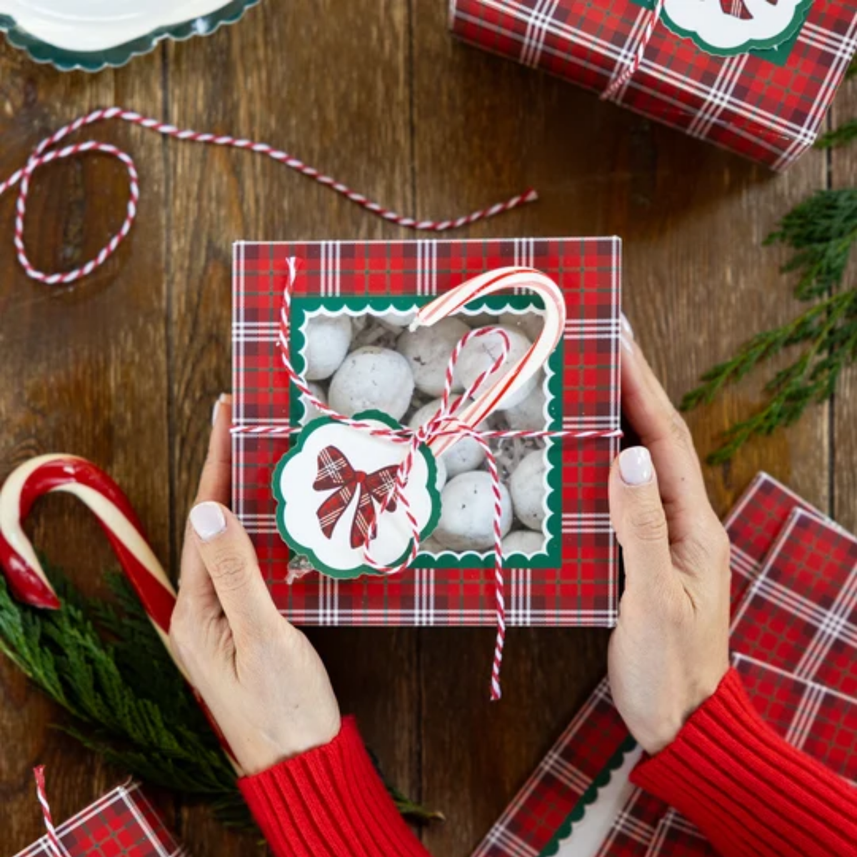 Plaid Bow Cookie Boxes
