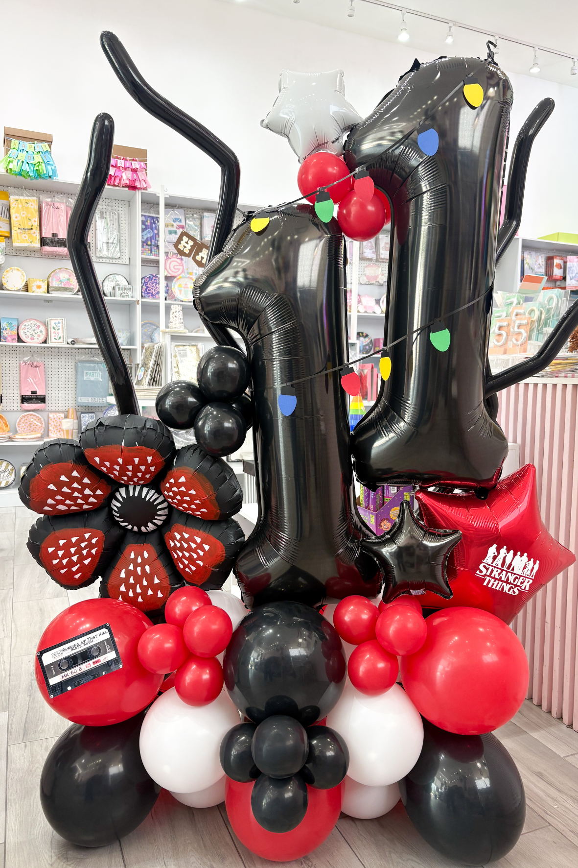BOUQUET GLOBOS STRANGER THINGS