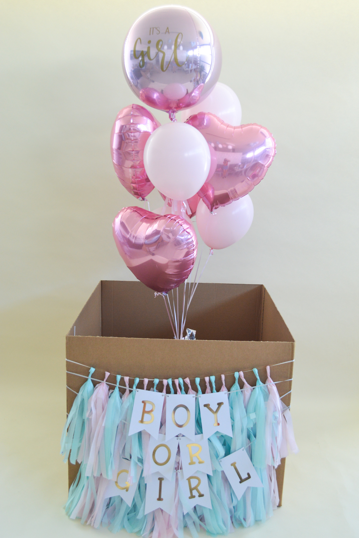 Caja Gender Reveal Jumbo + Bouquet de Globos