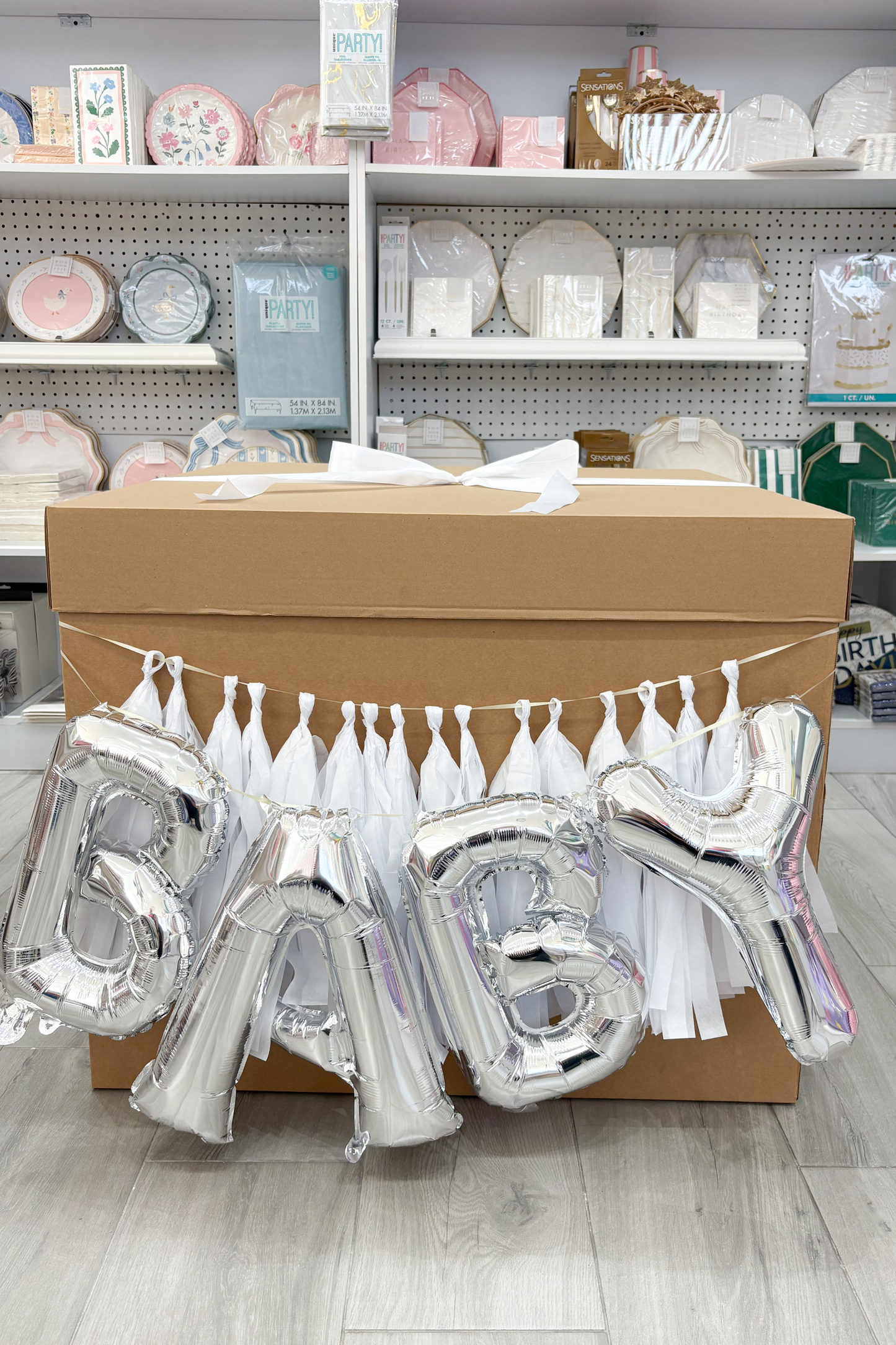 GENDER REVEAL BOX BABY