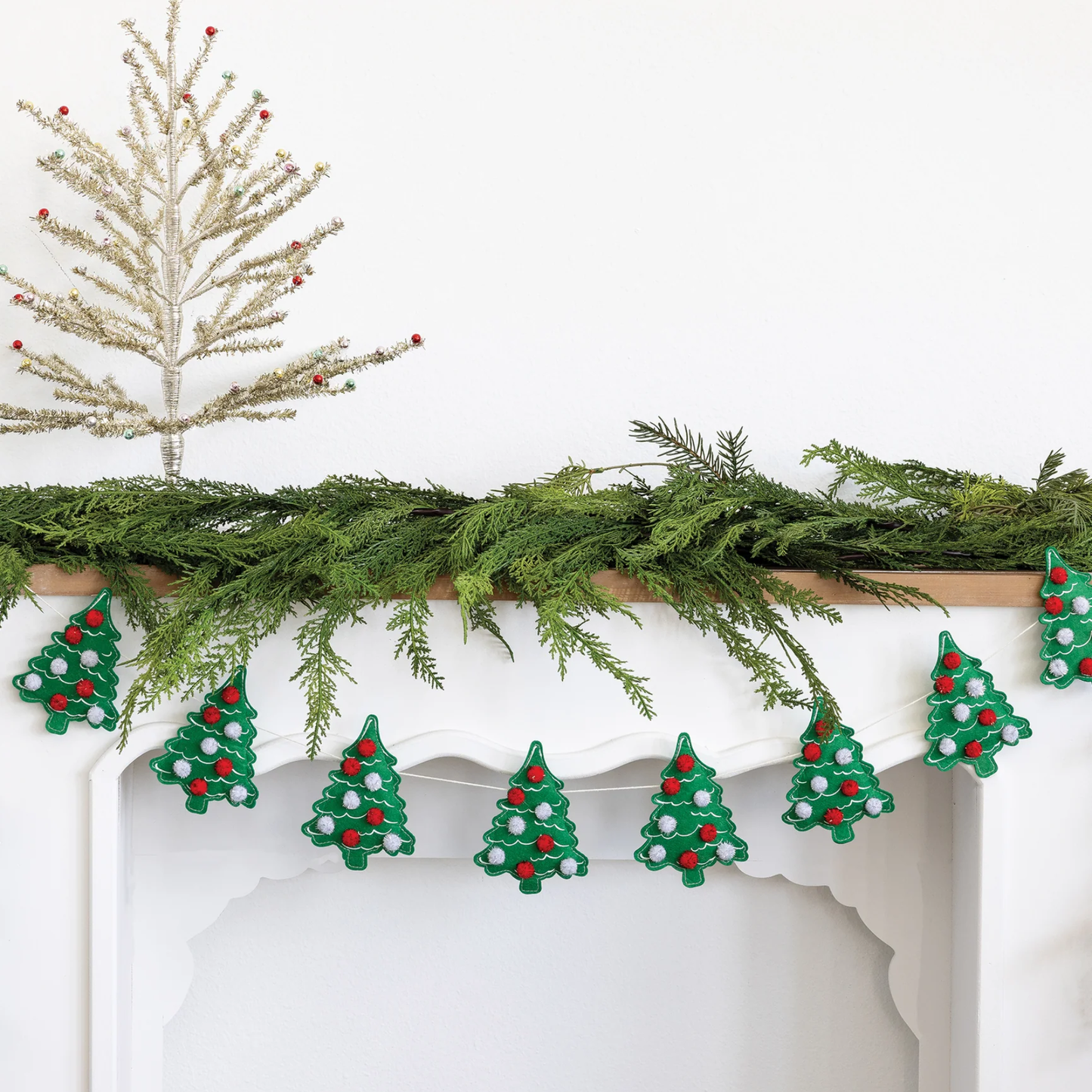 Puffy Felt Christmas Tree Banner